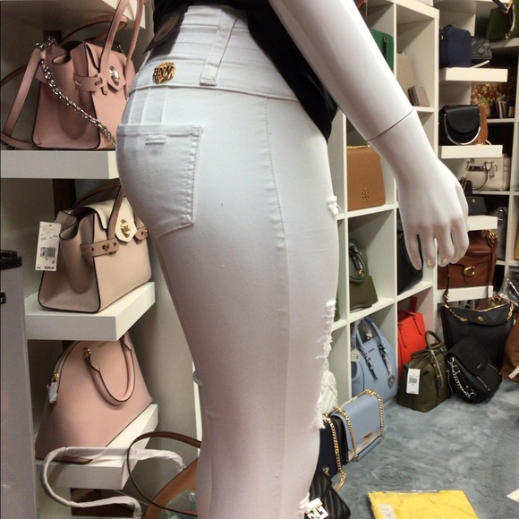 Butt Lifting - Picture 5 of 10